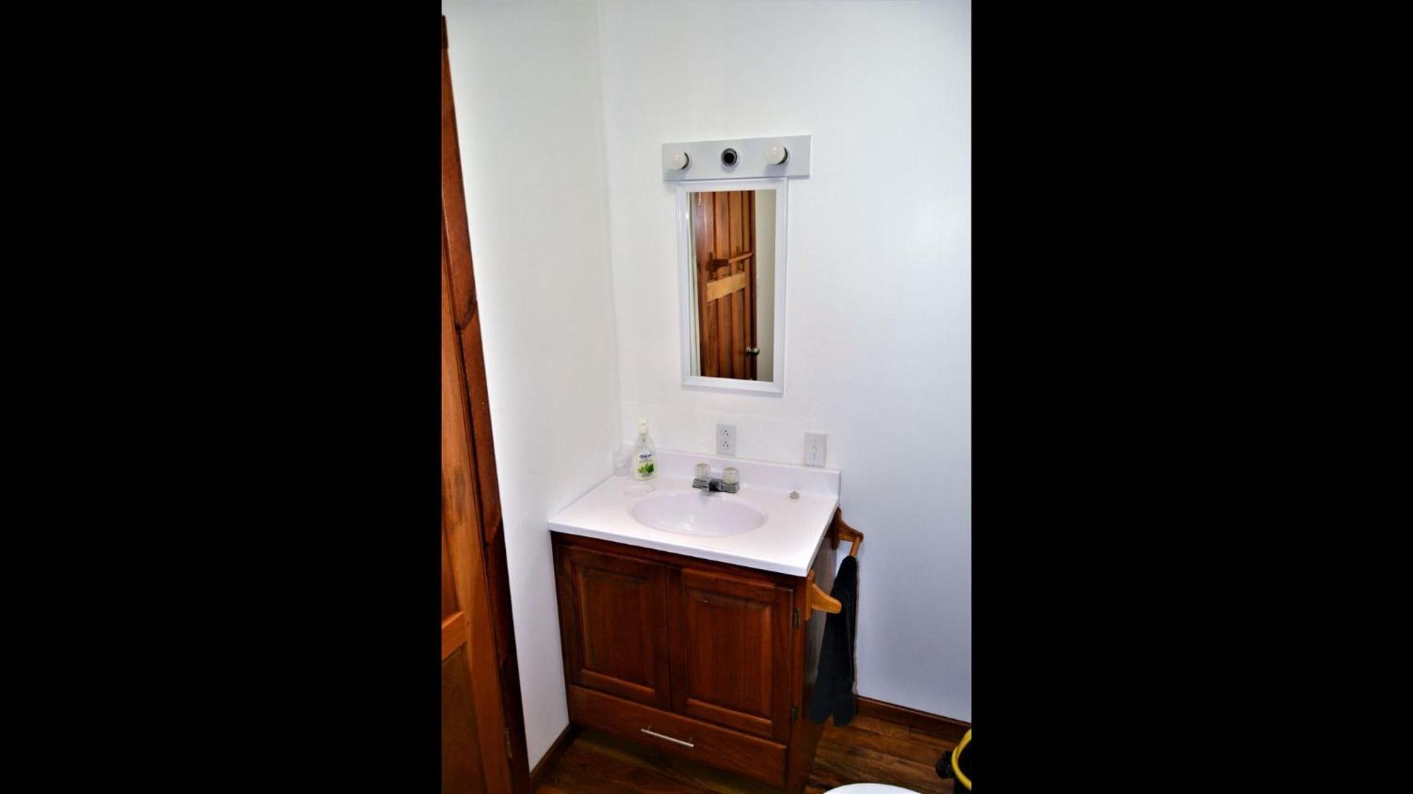 Iguana Roost Tourism Gold Standard Fully Equipped Two Bedroom Cabin San Ignacio Εξωτερικό φωτογραφία